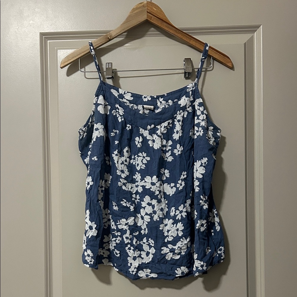 Bundle 3 items for $10. GAP Blue and White Floral Camisole